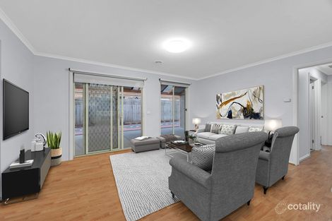 Property photo of 11 Essex Court Cranbourne East VIC 3977