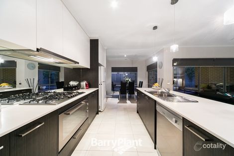 Property photo of 4 Pelican Place Pakenham VIC 3810