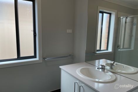 Property photo of 5 Mansfield Drive Werribee VIC 3030