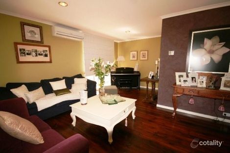 Property photo of 3 Doyle Place Karabar NSW 2620