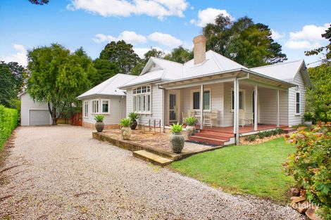 96 Falls Rd, Wentworth Falls, NSW 2782