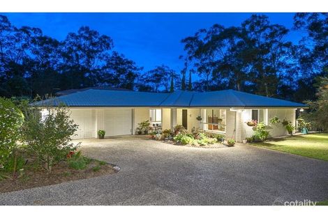 9 Lois St, Kenmore, QLD 4069