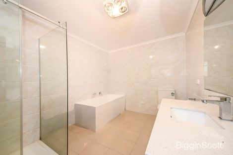 Property photo of 5 Mundara Court Glen Waverley VIC 3150