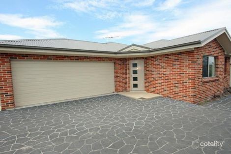 Property photo of 2/133 Casey Drive Hunterview NSW 2330
