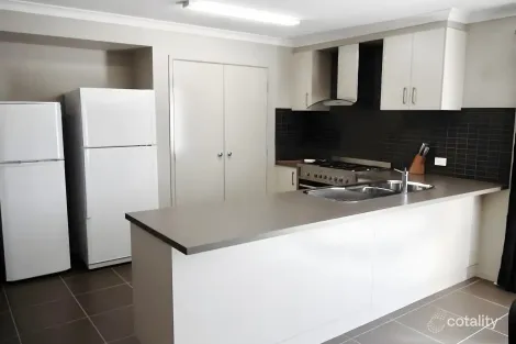 Property photo of 18 Cedarville Close Highton VIC 3216