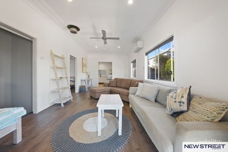 Property photo of 21 Gommera Street Blacksmiths NSW 2281