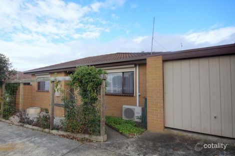 Property photo of 2/27 Princes Highway Pakenham VIC 3810