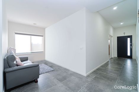 Property photo of 45 Sustainable Drive Craigieburn VIC 3064