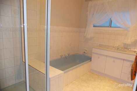 Property photo of 38 Blendon Avenue St Albans VIC 3021