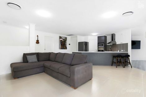 Property photo of 3 Maureen Court Point Vernon QLD 4655