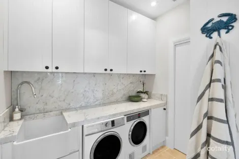 Property photo of 45 Riverview Road Avalon Beach NSW 2107