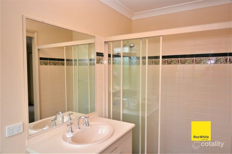 Property photo of 25 Flinders Crescent Forest Lake QLD 4078