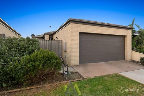 Property photo of 3 Valentine Lane Cranbourne North VIC 3977