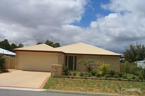 30 Brown Cres, Seville Grove, WA 6112