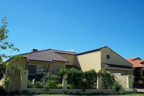 6 Mccullock Rise, Bull Creek, WA 6149