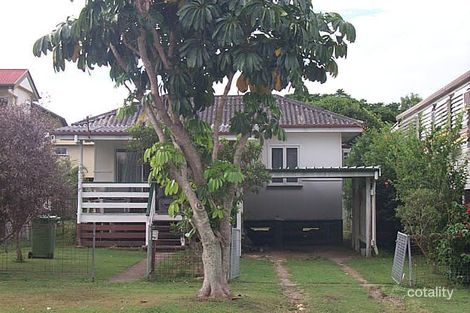 16 Ellen St, Woody Point, QLD 4019