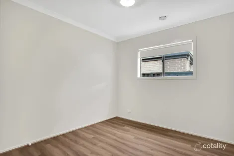Property photo of 28 Miniata Way Manor Lakes VIC 3024