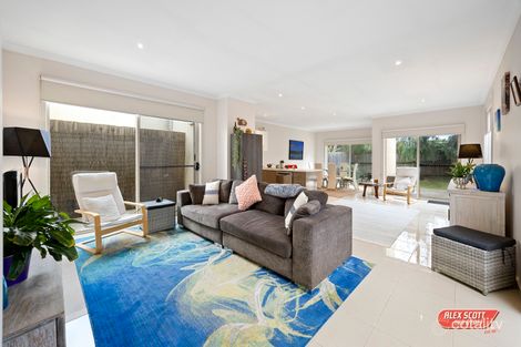 Property photo of 7/1 Wonthaggi Crescent San Remo VIC 3925