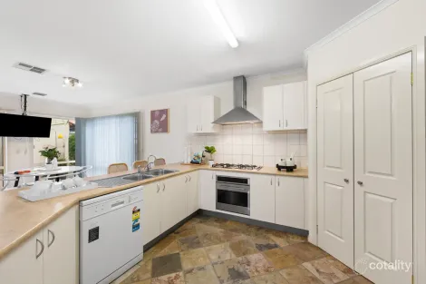 Property photo of 4 Meteor Rise Kealba VIC 3021