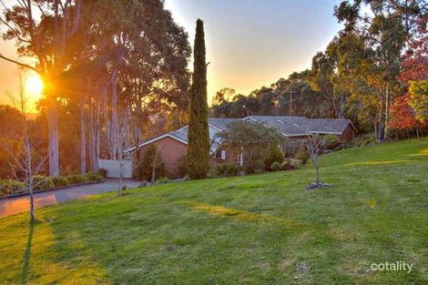 Property photo of 8 Casey Drive Berwick VIC 3806
