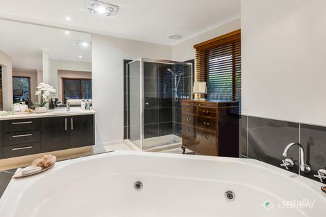 Property photo of 90 Sandhurst Boulevard Sandhurst VIC 3977