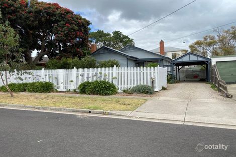 18 Bayview Rd, Mornington, VIC 3931