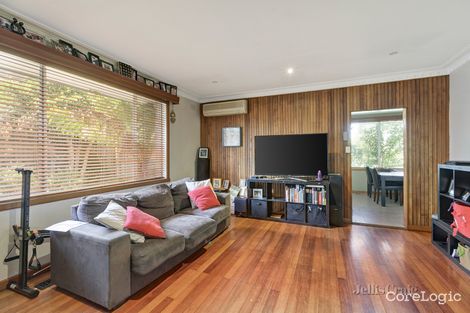 Property photo of 11 Outhwaite Avenue Doncaster VIC 3108