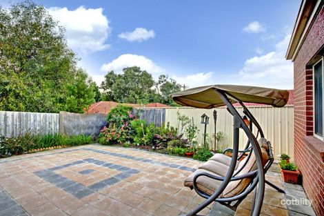 Property photo of 2 Woodland Park Rise Croydon South VIC 3136