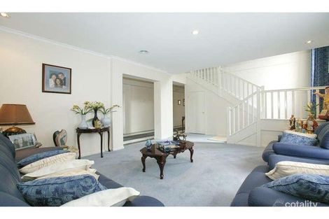 Property photo of 17 Highview Drive South Morang VIC 3752