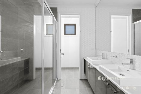 Property photo of 11 Prospect Way Officer VIC 3809