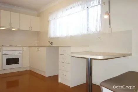 Property photo of 1/116 Clarence Road Indooroopilly QLD 4068