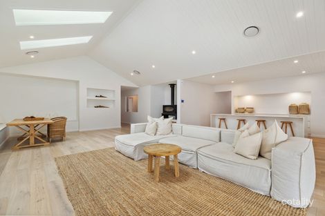 Property photo of 9 Gasnier Loop Boorooma NSW 2650