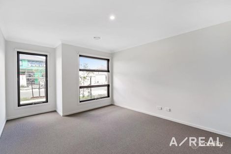 Property photo of 75 Stoneleigh Circuit Williams Landing VIC 3027