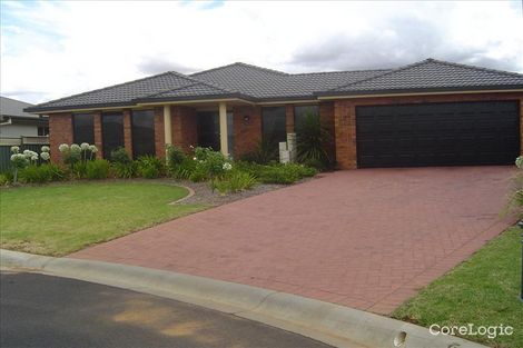 Property photo of 10 Ashlundie Crescent Dubbo NSW 2830