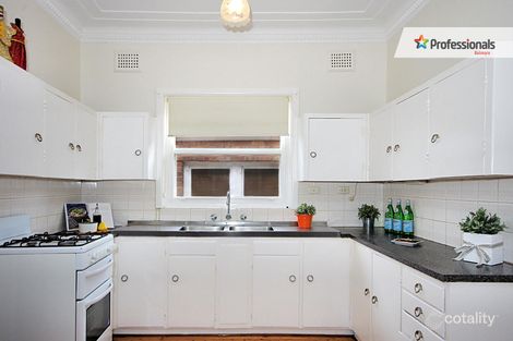 Property photo of 8 Pacific Street Kingsgrove NSW 2208