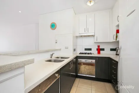 Property photo of 643/2-4 Lachlan Street Waterloo NSW 2017