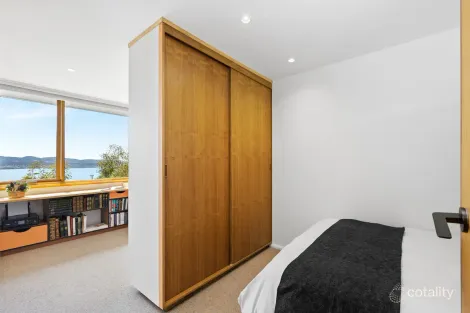 Property photo of 8 Eurella Avenue Sandy Bay TAS 7005