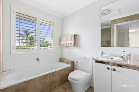 Property photo of 15 Tourmaline Street Narrabeen NSW 2101