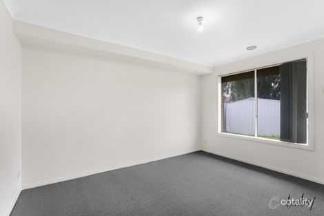 Property photo of 33 Bridgewater Road Craigieburn VIC 3064