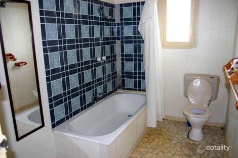 Property photo of 114 Circle Drive South Cranbourne VIC 3977