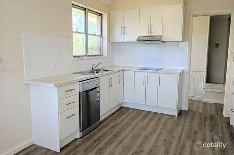 18 Gipps St, West Tamworth, NSW 2340