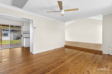 Property photo of 4 Theodore Street Oak Flats NSW 2529