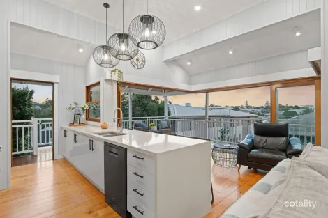 Property photo of 205 Mountjoy Terrace Manly QLD 4179