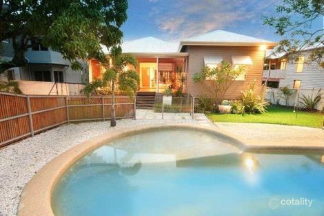 7 Leura Tce, Hawthorne, QLD 4171