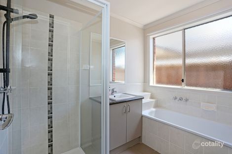 Property photo of 27 Melissa Way Pakenham VIC 3810