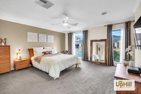 Property photo of 1 Tennyson Close Berwick VIC 3806
