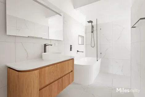 Property photo of 4 Scotts Parade Ivanhoe VIC 3079