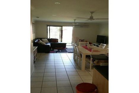 Property photo of 8 Canary Court Parrearra QLD 4575