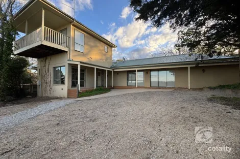 54 Whiteside Rd, Officer, VIC 3809