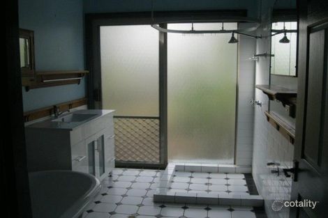 Property photo of 8 Kingfisher Court Regency Downs QLD 4341